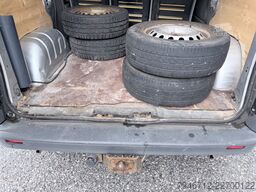 OPEL Vivaro 2,5 CDTI 107 kW 6 Sitzer Kasten DOKA AHK