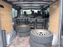 OPEL Vivaro 2,5 CDTI 107 kW 6 Sitzer Kasten DOKA AHK
