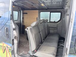 OPEL Vivaro 2,5 CDTI 107 kW 6 Sitzer Kasten DOKA AHK