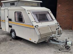 KIP Kompakt KK 400 EK Wohnwagen Hubdach Küche