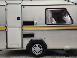 KIP Kompakt KK 400 EK Wohnwagen Hubdach Küche