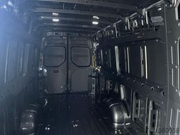 VW Crafter Kasten 35 L5H3 SITZHZ NAV LED KAMERA DAB