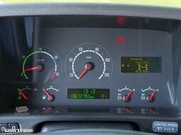 SCANIA R580 V8 MANUAL GEARBOX RETARDER ANALOGUE TACHO