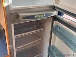 ADRIA 687 SP - Festbett - Automatik - Klima - AHK -
