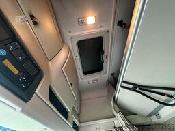 DAF CF 400 FA / NL TRUCK / SPACECAB / 2 BEDDEN / GE...