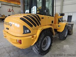 VOLVO L30B + Fork