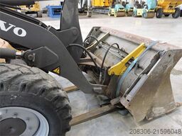 VOLVO L30B + Fork