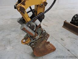 CATERPILLAR 302C Powertilt