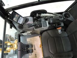 CATERPILLAR 302C Powertilt