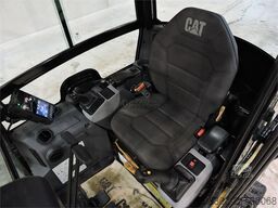 CATERPILLAR 302C Powertilt