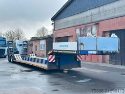 DOLL Tieflader Forstmaschinen Lenk Funk Rampe