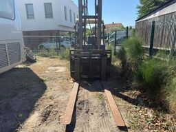 Yale 4.0T FORKLIFT