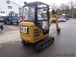 CATERPILLAR 301.7D SW + Schaufel