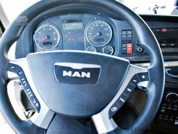MAN TGS 26.400 mit Ladekran