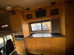 MAN 12 220 5 Pferde Wohnung