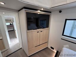 SCANIA S500  STX MOTORHOME GARAGE
