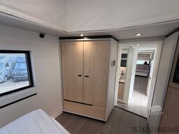 SCANIA S500 STX MOTORHOME GARAGE