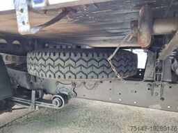 MERCEDES-BENZ 508D 4x2 Doka 7-Sitzer 3-Türer AHK Ex-THW