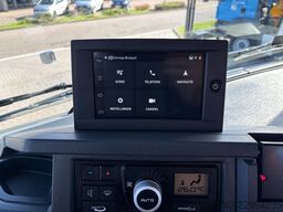 Renault C440 + HMF 2320 K3-- 3X EXT. + 6X2/4 HYDRO DRIV...