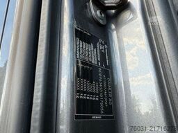 MERCEDES-BENZ Actros 1842 4X2 Spring/Air Bigspace Retarder 2 T