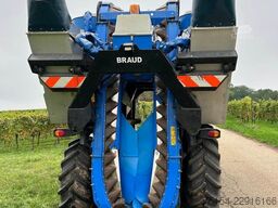 New Holland Braud VM460
