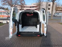 FORD Transit Courier Trend/Klima/PDC/FN: 208