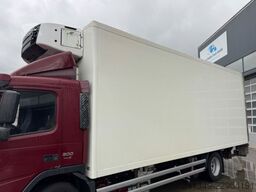VOLVO FM-300 4x2 Carrier 850 Supra