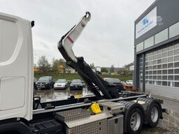 SCANIA R560 6x4 Boogie Moser AHK