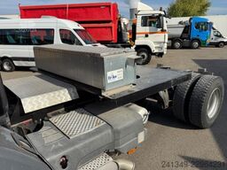 RENAULT Premium 370 4x2