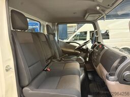 NISSAN NT 400 Cabstar 3 Seiten Kipper Klima AHK 3,5T