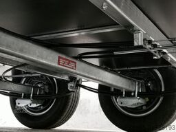 Variant 3516 B3 Maschinentransporter