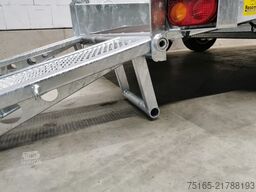 Variant 3516 B3 Maschinentransporter