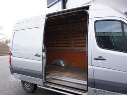 Volkswagen Crafter 2.0 TDI 136PK L2H2 - Airco - Cruise - C...