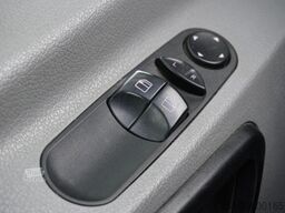 Volkswagen Crafter 2.0 TDI 136PK L2H2 - Airco - Cruise - C...