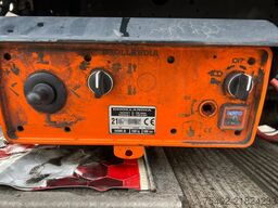 Krone SD / Closed Box / Dhollandia / 1x Lift Axle