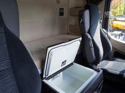 Mercedes-Benz Actros 2546 / Lecapitaine refrigerator