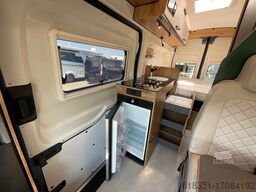 KARMANN DEXTER 560 AW, Allrad, 170 PS, Fahrradträger