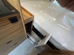 KARMANN DEXTER 560 AW, Allrad, 170 PS, Fahrradträger