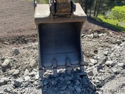 Klepp tooth bucket with S70 attachment and 1500 liters