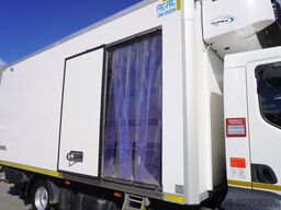 Renault D12 / Lamberet refrigerated truck / lift