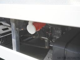 Renault D13 / 90 tho km !!! / Meat hooks