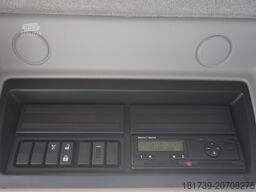 Renault D13 / 90 tho km !!! / Meat hooks