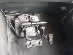 MERCEDES-BENZ 818 L Atego Koffer+LBW Klima 3-Sitzer Fahrschule