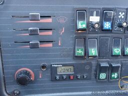 BERKHOF Axial SB4000 - 51 Sitze Analoge Tacho