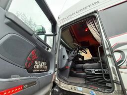 Scania R580 V8 Silver Griffin 033/100 Original NL, Ful...