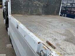 Mercedes-Benz Actros 4141 8x4 manual Hiab 32 Tonmeter laadkra...