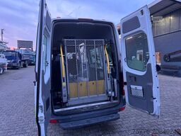 VOLKSWAGEN Crafter 35 Hoch+lang L3H2 Rollstuhlrampe LIFT
