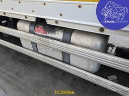 Mercedes-Benz Actros 1833