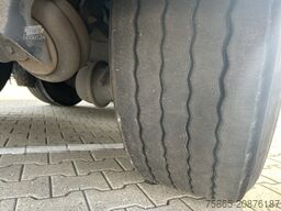 Schmitz Cargobull SCB S3B / Box / Loadlift / 2x Liftas / APK 03-27