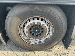 Schmitz Cargobull SCB S3B / Box / Loadlift / 2x Liftas / APK 03-27